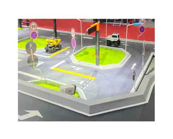 可移動式車路協(xié)同實訓(xùn)平臺